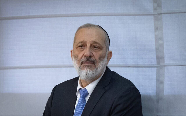 יו"ר ש"ס אריה דרעי בכנסת, 23 בפברואר 2026 (צילום: יונתן זינדל/פלאש90) יו"ר ש"ס אריה דרעי בכנסת, 23 בפברואר 2026 (צילום: יונתן זינדל/פלאש90)