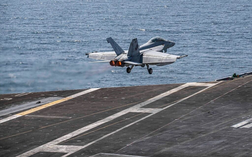 מטוס F-18 אמריקאי ממריא מנושאת מטוסים לתקיפה באיראן. 28 בפברואר 2026 (צילום: CENTCOM) מטוס F-18 אמריקאי ממריא מנושאת מטוסים לתקיפה באיראן. 28 בפברואר 2026 (צילום: CENTCOM)