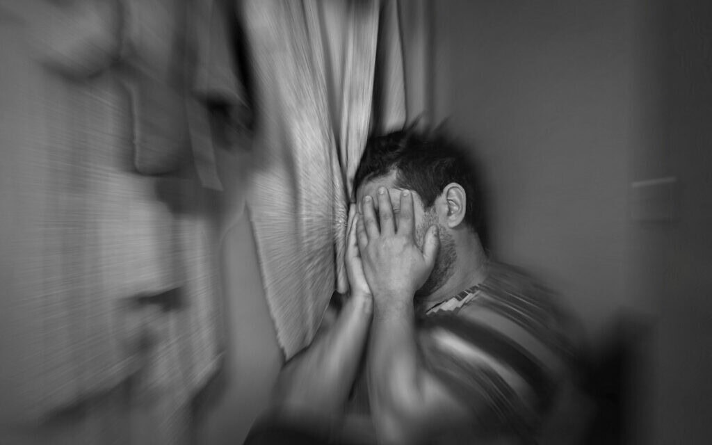 אילוסטרציה: צעיר עם אוטיזם (צילום: Iliescu Catalin Via Alamy) אילוסטרציה: צעיר עם אוטיזם (צילום: Iliescu Catalin Via Alamy)