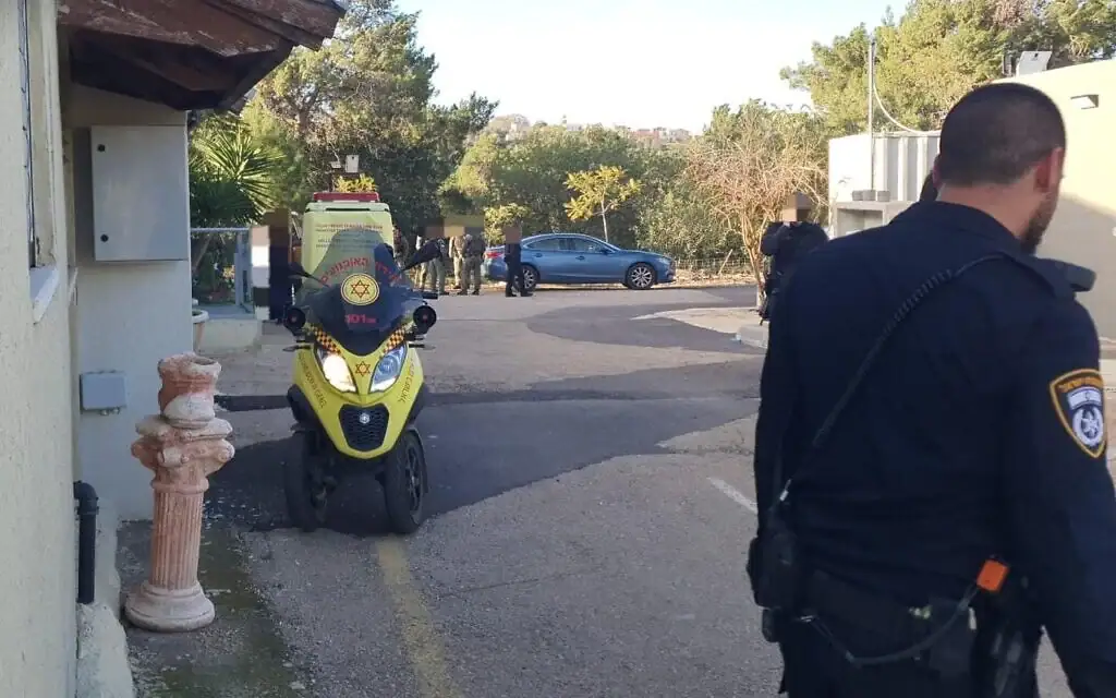 זירת רצח משולש בכפר סוועאד בגליל. 5 בפברואר 2026 (צילום: מגן דוד אדום)
