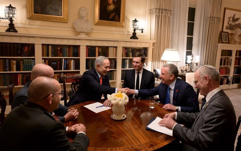 ראש הממשלה בנימין נתניהו נפגש בבלייר האוס בוושינגטון עם השליחים המיוחדים של נשיא ארה״ב, סטיב ויטקוף וג׳ארד קושנר, 11 בפברואר 2026 (צילום: אבי אוחיון/לע״מ) ראש הממשלה בנימין נתניהו נפגש בבלייר האוס בוושינגטון עם השליחים המיוחדים של נשיא ארה״ב, סטיב ויטקוף וג׳ארד קושנר, 11 בפברואר 2026 (צילום: אבי אוחיון/לע״מ)