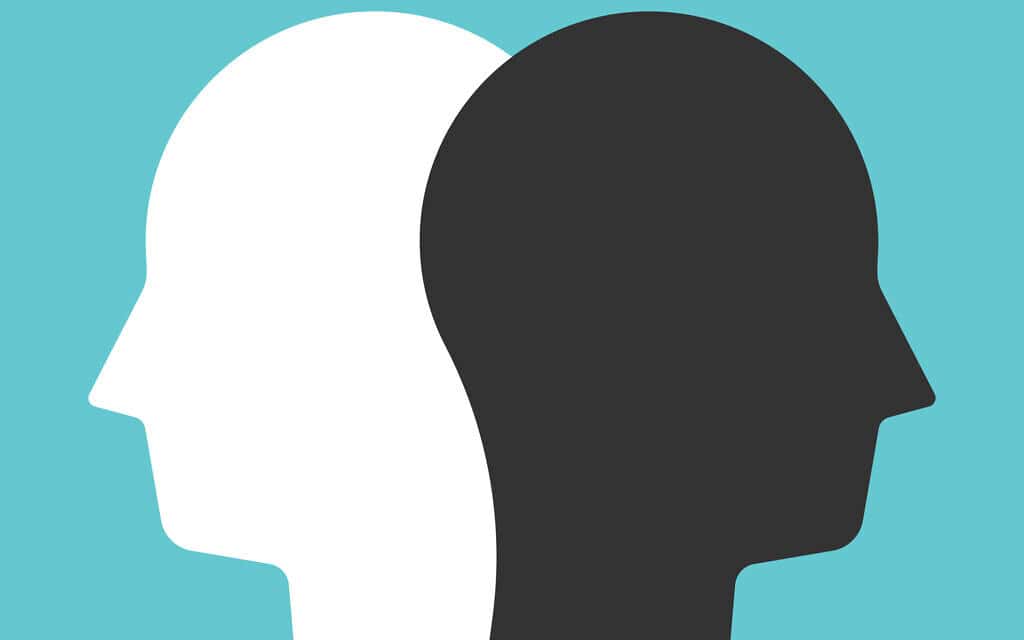 ראייה דיכוטומית בשחור ולבן, אילוסטרציה (צילום: iStock / :Dmitrii_Guzhanin) ראייה דיכוטומית בשחור ולבן, אילוסטרציה (צילום: iStock / :Dmitrii_Guzhanin)