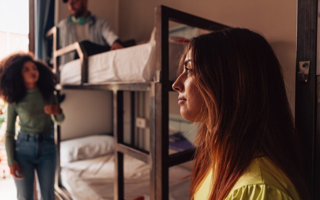 מדריכה בפנימיה, אילוסטרציה (צילום: Carlo Prearo / iStock) מדריכה בפנימיה, אילוסטרציה (צילום: Carlo Prearo / iStock)