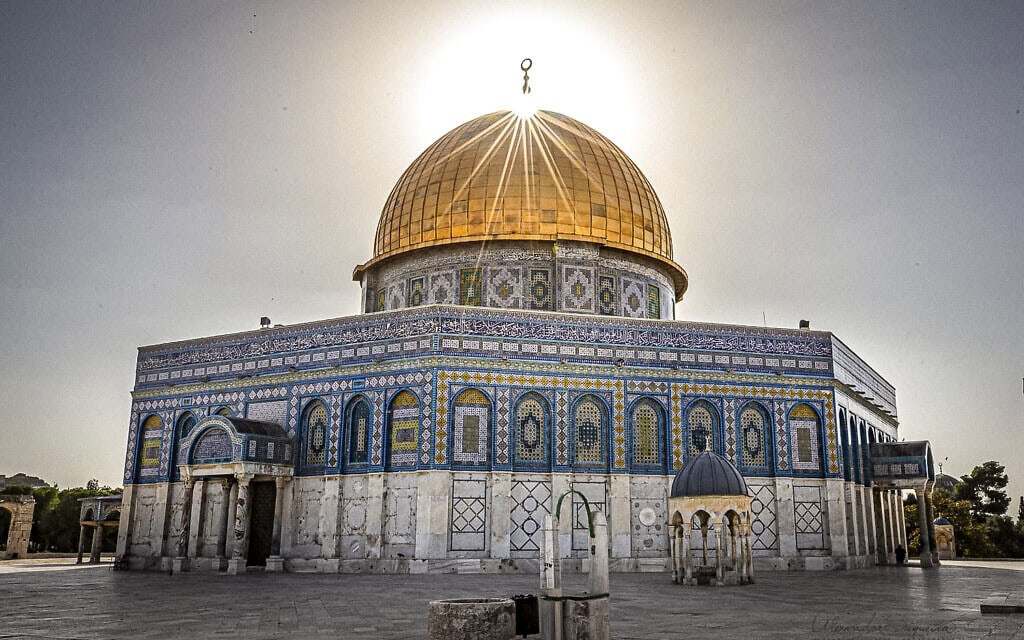 מסגד אל-אקצא שומם במהלך מלחמת ישראל-איראן, מרץ 2026 (צילום: צחי סמיה/מורה דרך) מסגד אל-אקצא שומם במהלך מלחמת ישראל-איראן, מרץ 2026 (צילום: צחי סמיה/מורה דרך)