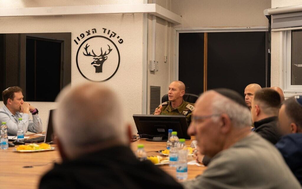 מפקד פיקוד הצפון, אלוף רפי מילוא, נפגש עם מספר ראשי רשויות בצפון, 3 במרץ 2026 (צילום: דובר צה"ל) מפקד פיקוד הצפון, אלוף רפי מילוא, נפגש עם מספר ראשי רשויות בצפון, 3 במרץ 2026 (צילום: דובר צה"ל)