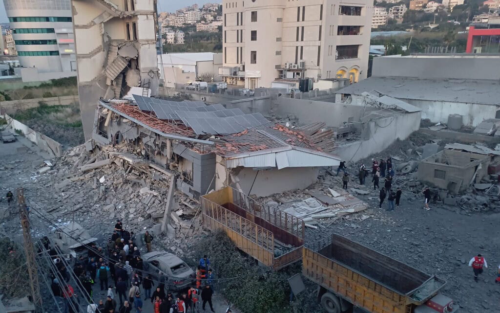 אתר בצידון שבלבנון שהותקף על ידי ישראל, 3 במרץ 2026 (צילום: AP Photo/Mohammed Zaatari) אתר בצידון שבלבנון שהותקף על ידי ישראל, 3 במרץ 2026 (צילום: AP Photo/Mohammed Zaatari)
