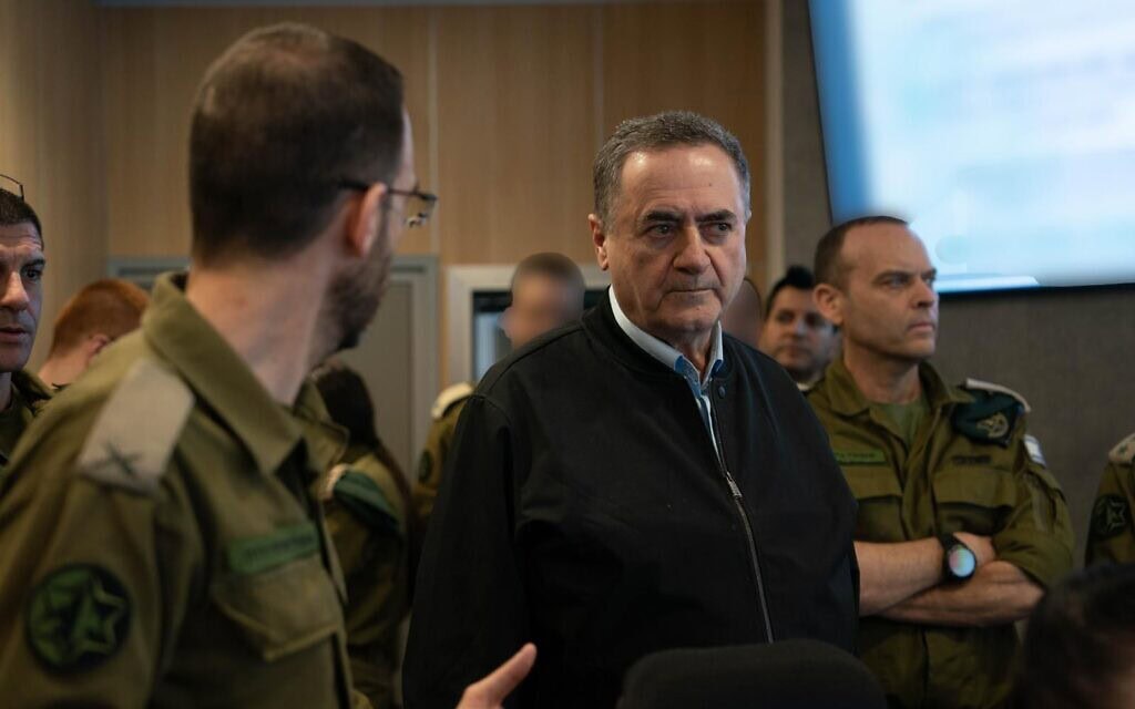 שר הביטחון ישראל כ"ץ ולשמאלו ראש אגף המודיעין שלומי בינדר, 4 במרץ 2026 (צילום: אריאל חרמוני, משרד הביטחון) שר הביטחון ישראל כ"ץ ולשמאלו ראש אגף המודיעין שלומי בינדר, 4 במרץ 2026 (צילום: אריאל חרמוני, משרד הביטחון)