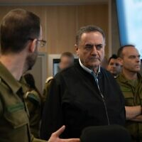 שר הביטחון ישראל כ"ץ ולשמאלו ראש אגף המודיעין שלומי בינדר, 4 במרץ 2026 (צילום: אריאל חרמוני, משרד הביטחון) שר הביטחון ישראל כ"ץ ולשמאלו ראש אגף המודיעין שלומי בינדר, 4 במרץ 2026 (צילום: אריאל חרמוני, משרד הביטחון)