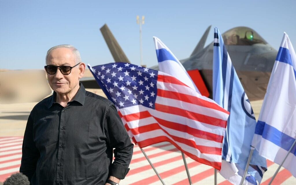 ראש הממשלה בנימין נתניהו בבסיס חיל האוויר בדרום הארץ, 5 במרץ 2026 (צילום: מעיין טואף / לע"מ) ראש הממשלה בנימין נתניהו בבסיס חיל האוויר בדרום הארץ, 5 במרץ 2026 (צילום: מעיין טואף / לע"מ)