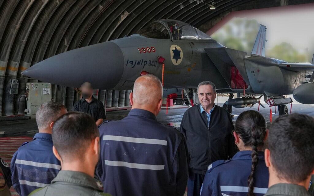 שר הביטחון ישראל כ"ץ בבסיס תל נוף. 17 במרץ 2026 (צילום: אריאל חרמוני/משרד הביטחון) שר הביטחון ישראל כ"ץ בבסיס תל נוף. 17 במרץ 2026 (צילום: אריאל חרמוני/משרד הביטחון)