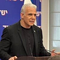 יו"ר האופוזיציה יאיר לפיד בישיבת סיעת יש עתיד, 29 במרץ 2026 (צילום: דוברות יש עתיד) יו"ר האופוזיציה יאיר לפיד בישיבת סיעת יש עתיד, 29 במרץ 2026 (צילום: דוברות יש עתיד)