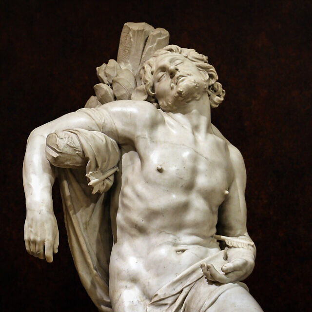 הפסל של סן סבסטיאן מאת ג’אן לורנצו ברניני (צילום: Sailko/Wikipedia) הפסל של סן סבסטיאן מאת ג’אן לורנצו ברניני (צילום: Sailko/Wikipedia)