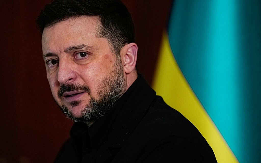 נשיא אוקראינה וולודימיר זלנסקי באיסטנבול, טורקיה, 4 באפריל 2026 (צילום: AP Photo/Khalil Hamra) נשיא אוקראינה וולודימיר זלנסקי באיסטנבול, טורקיה, 4 באפריל 2026 (צילום: AP Photo/Khalil Hamra)