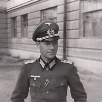 סבו של ההיסטוריון יוהאנס שפור, רודולף שפור, כשהיה קצין בצבא הגרמני, אוגוסט 1942