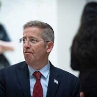 מזכיר הממשלה יוסי פוקס בדיון בבג"ץ בבקשת ביזיון בית המשפט בעניין גיוס תלמידי ישיבות לצה"ל, 12 באפריל 2026