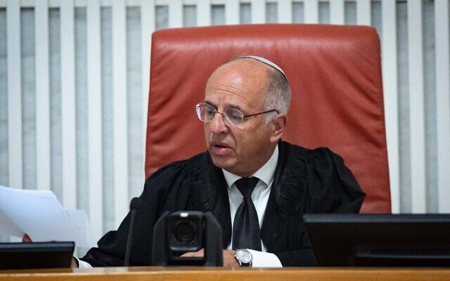 המשנה לנשיא בית המשפט העליון נעם סולברג בדיון בבקשה לפי פקודת ביזיון בית משפט בעניין גיוס תלמידי ישיבות לצה"ל,12 באפריל 2026 (צילום: יונתן זינדל/פלאש90) המשנה לנשיא בית המשפט העליון נעם סולברג בדיון בבקשה לפי פקודת ביזיון בית משפט בעניין גיוס תלמידי ישיבות לצה"ל,12 באפריל 2026 (צילום: יונתן זינדל/פלאש90)