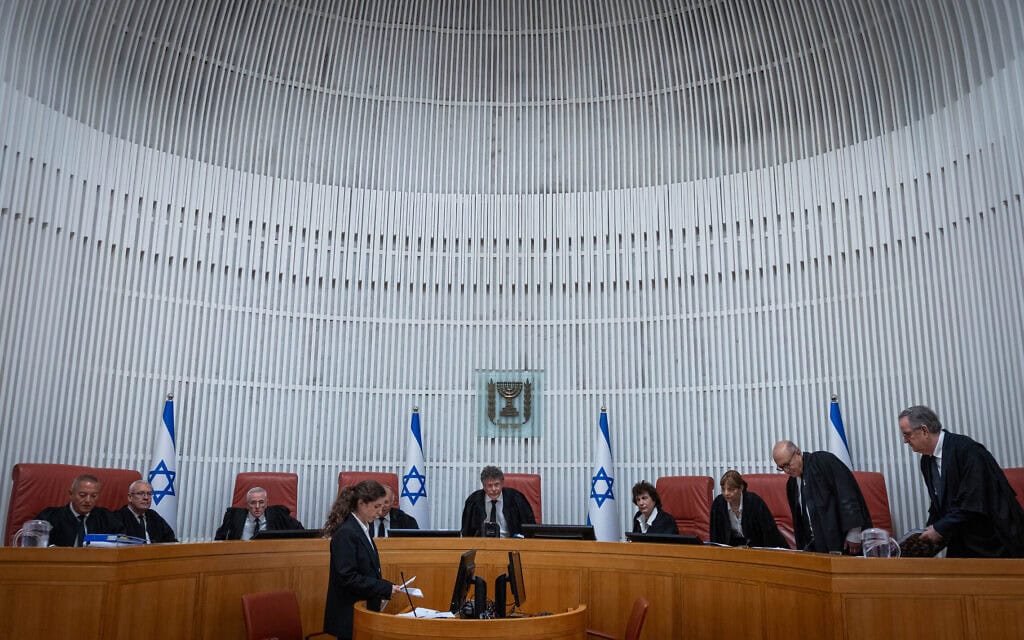 דיון בבג"ץ על הדחת איתמר בן גביר מתפקיד השר לביטחון לאומי, 15 באפריל 2026 (צילום: יונתן זינדל/פלאש90) דיון בבג"ץ על הדחת איתמר בן גביר מתפקיד השר לביטחון לאומי, 15 באפריל 2026 (צילום: יונתן זינדל/פלאש90)