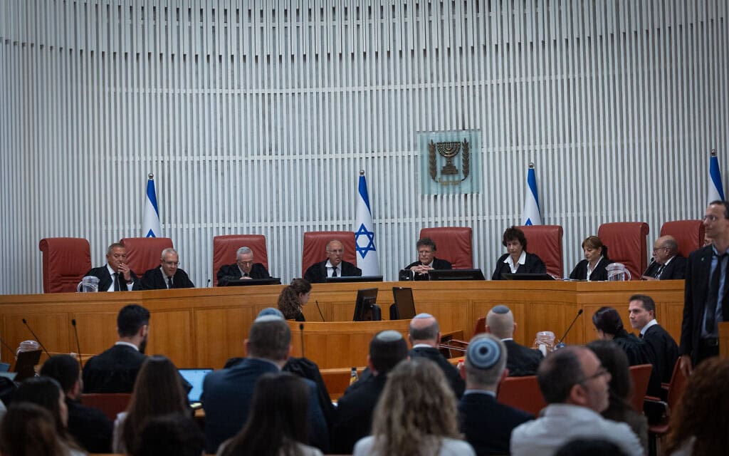 דיון בבג"ץ על הדחת איתמר בן גביר מתפקיד השר לביטחון לאומי, 15 באפריל 2026 (צילום: יונתן זינדל/פלאש90) דיון בבג"ץ על הדחת איתמר בן גביר מתפקיד השר לביטחון לאומי, 15 באפריל 2026 (צילום: יונתן זינדל/פלאש90)