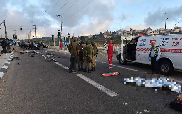 תאונה של רכב היחידה לאבטחת אישים ליד קריית ארבע. 21 באפריל 2026 (צילום: דוברות מד תאונה של רכב היחידה לאבטחת אישים ליד קריית ארבע. 21 באפריל 2026 (צילום: דוברות מד