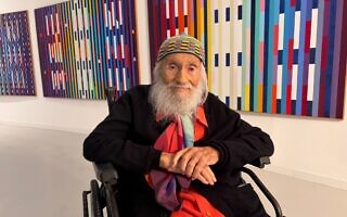 האומן יעקב אגם מקבל את פרס ישראל בטקס פרטי במוזאון יעקב אגם בראשון לציון, 20 באפריל 2026 (צילום: ג'סיקה שטיינברג) האומן יעקב אגם מקבל את פרס ישראל בטקס פרטי במוזאון יעקב אגם בראשון לציון, 20 באפריל 2026 (צילום: ג'סיקה שטיינברג)