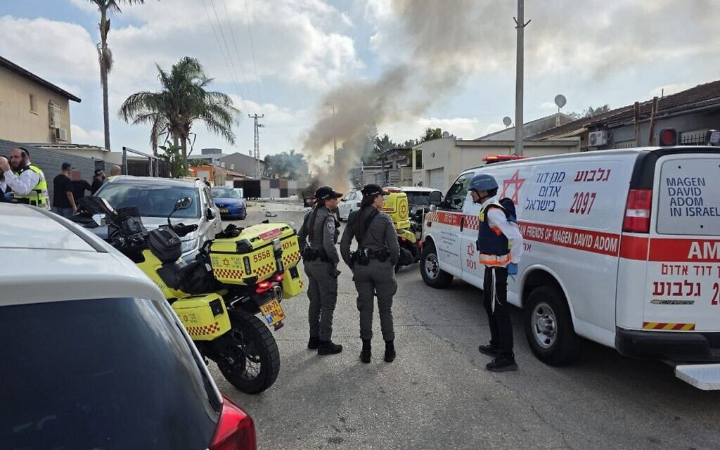פיצוץ רכב בעפולה. 26 במאי 2026 (צילום: תיעוד מבצעי מד"א) פיצוץ רכב בעפולה. 26 במאי 2026 (צילום: תיעוד מבצעי מד"א)