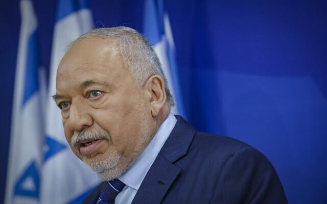 אביגדור ליברמן במסיבת עיתונאים של ישראל ביתנו בתל אביב, 6 במאי 2026 (צילום: מרים אלסטר/פלאש90) אביגדור ליברמן במסיבת עיתונאים של ישראל ביתנו בתל אביב, 6 במאי 2026 (צילום: מרים אלסטר/פלאש90)