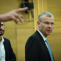 שר המשפטים יריב לוין בכנסת, 10 במאי 2026