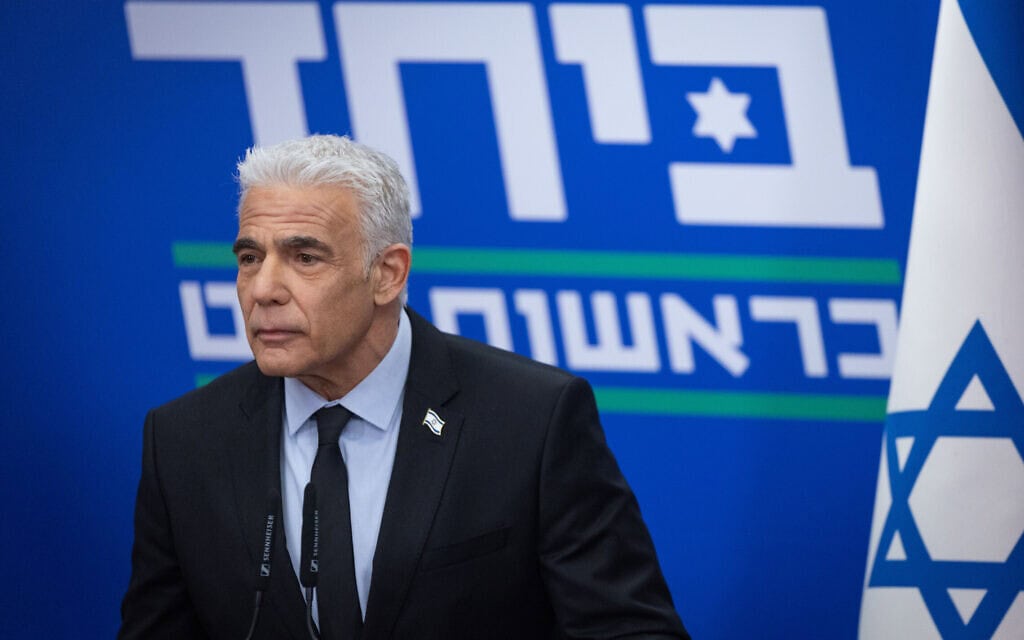 ראש האופוזיציה ויו"ר יש עתיד, ח"כ יאיר לפיד, מנהל ישיבת סיעה בכנסת, 25 במאי 2026 (צילום: יונתן זינדל/פלאש90) ראש האופוזיציה ויו"ר יש עתיד, ח"כ יאיר לפיד, מנהל ישיבת סיעה בכנסת, 25 במאי 2026 (צילום: יונתן זינדל/פלאש90)