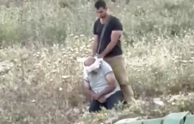 חייל בלבוש חלקי עוצר פלסטיני ב-16 במאי 2026 (צילום: שימוש על פי חוק 27 א׳ לחוק זכויות יוצרים) חייל בלבוש חלקי עוצר פלסטיני ב-16 במאי 2026 (צילום: שימוש על פי חוק 27 א׳ לחוק זכויות יוצרים)