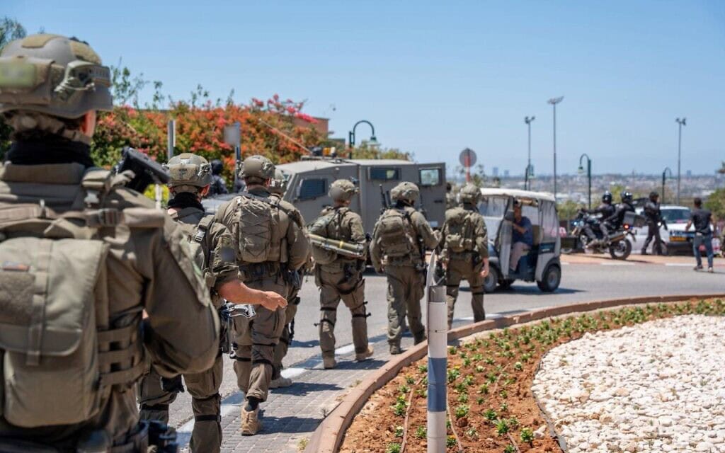 חיילי צה״ל בזירת פיגוע באזור כוכב יאיר. 7 ביוני 2026 (צילום: דובר צה״ל) חיילי צה״ל בזירת פיגוע באזור כוכב יאיר. 7 ביוני 2026 (צילום: דובר צה״ל)