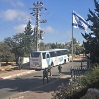 חיילי צה״ל מסיירים בהתנחלות בית אריה לאחר חשש לחדירת מחבלים. 27 ביוני 2026 (צילום: דובר צה״ל) חיילי צה״ל מסיירים בהתנחלות בית אריה לאחר חשש לחדירת מחבלים. 27 ביוני 2026 (צילום: דובר צה״ל)
