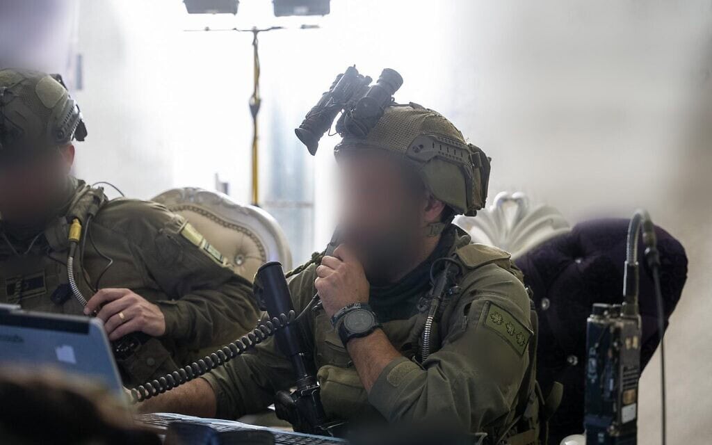 צה״ל בפעילות בכפר דיבין בדרום לבנון. אפריל 2026 (צילום: דובר צה״ל) צה״ל בפעילות בכפר דיבין בדרום לבנון. אפריל 2026 (צילום: דובר צה״ל)