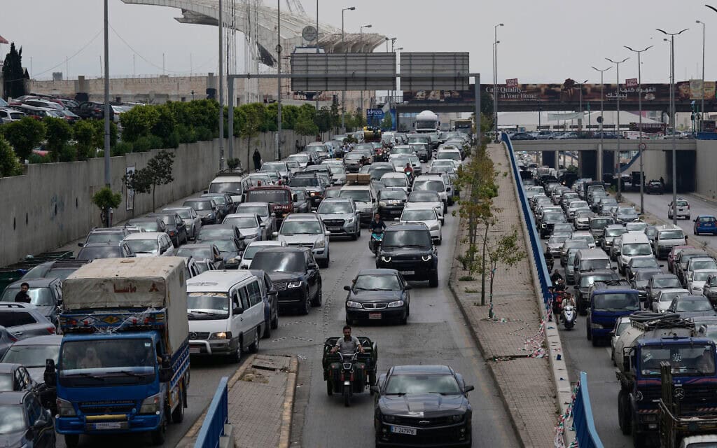 פקק תנועה ביציאה מהדאחייה עקב חשש מתקיפות ישראל. 1 ביוני 2026 פקק תנועה ביציאה מהדאחייה עקב חשש מתקיפות ישראל. 1 ביוני 2026