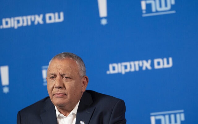 מסיבת עיתונאים של גדי אייזנקוט, ראש מפלגת ישר! בתל אביב, 5 במאי 2026 (צילום: פלאש90) מסיבת עיתונאים של גדי אייזנקוט, ראש מפלגת ישר! בתל אביב, 5 במאי 2026 (צילום: פלאש90)