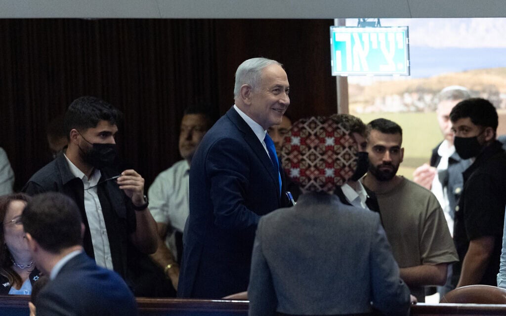 ראש הממשלה בנימין נתניהו משתתף בבחירות למבקר המדינה במליאת הכנסת בירושלים, 3 ביוני 2026 (צילום: יונתן זינדל/פלאש90) ראש הממשלה בנימין נתניהו משתתף בבחירות למבקר המדינה במליאת הכנסת בירושלים, 3 ביוני 2026 (צילום: יונתן זינדל/פלאש90)