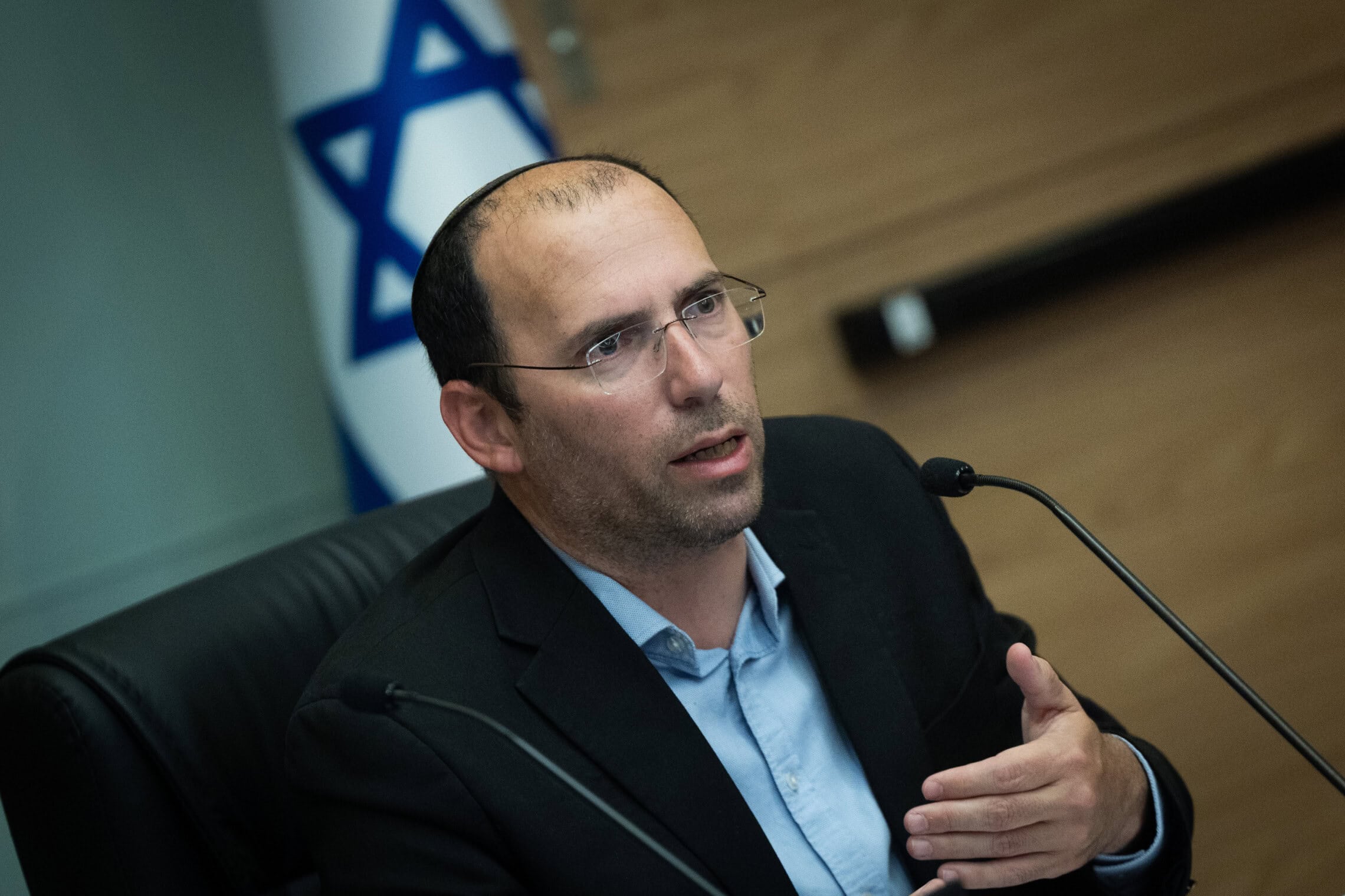 ח"כ שמחה רוטמן בוועדת החוקה של הכנסת, 17 ביוני 2026 (צילום: יונתן זינדל/פלאש90) ח"כ שמחה רוטמן בוועדת החוקה של הכנסת, 17 ביוני 2026 (צילום: יונתן זינדל/פלאש90)