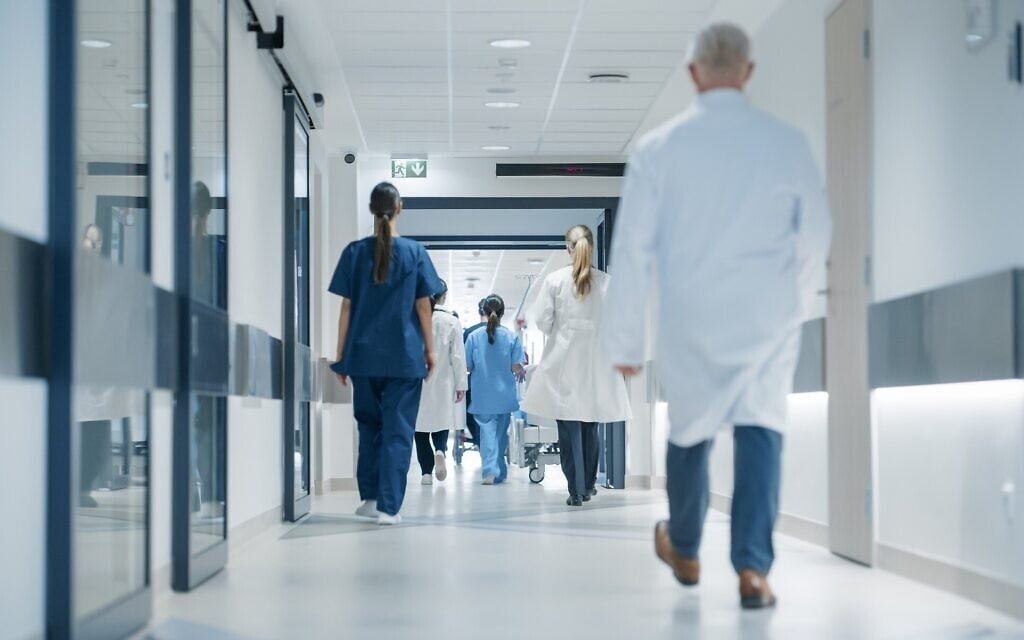 בית חולים, אילוסטרציה (צילום: iStock / gorodenkoff) בית חולים, אילוסטרציה (צילום: iStock / gorodenkoff)