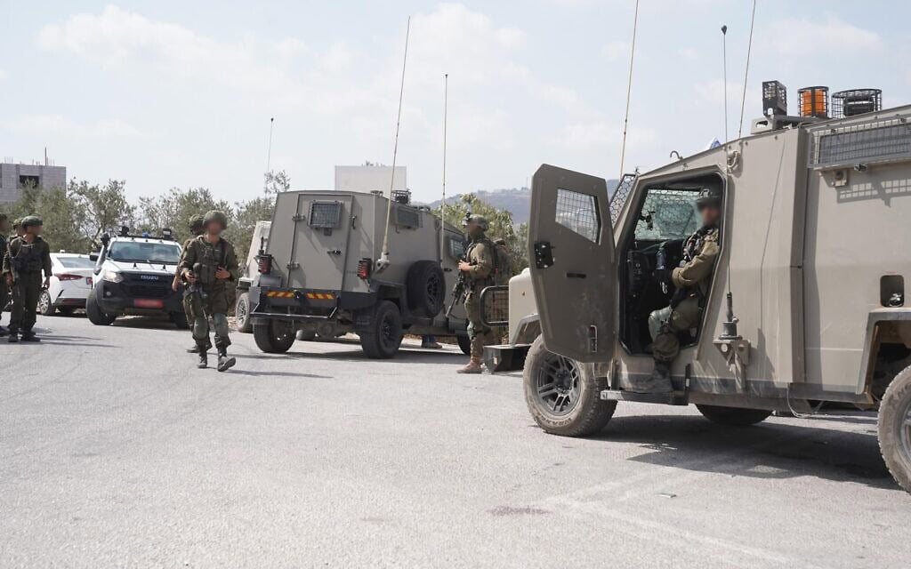 כוחות צה"ל בזירת עימות בין מתנחלים לפלסטינים בכפר תל, סמוך להתנחלות חוות גלעד בגדה המערבית, 24 ביולי 2026 (צילום: דובר צה"ל) כוחות צה"ל בזירת עימות בין מתנחלים לפלסטינים בכפר תל, סמוך להתנחלות חוות גלעד בגדה המערבית, 24 ביולי 2026 (צילום: דובר צה"ל)
