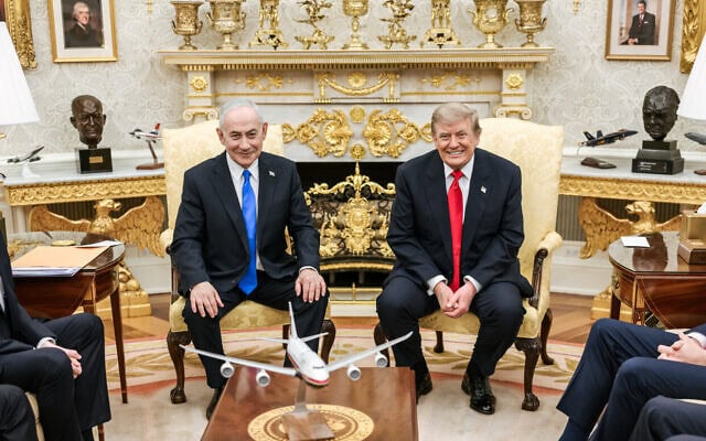 ראש הממשלה בנימין נתניהו בפגישנה עם נשיא ארצות הברית דונלד טראמפ בחדר הסגלגל בבית הלבן. וושינגטון, 28 ביולי 2026 (צילום: הבית הלבן) ראש הממשלה בנימין נתניהו בפגישנה עם נשיא ארצות הברית דונלד טראמפ בחדר הסגלגל בבית הלבן. וושינגטון, 28 ביולי 2026 (צילום: הבית הלבן)