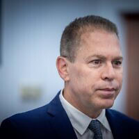 שגריר ישראל באו"ם גלעד ארדן מגיע להעיד במשפטו של ראש הממשלה בנימין נתניהו בבית המשפט המחוזי בירושלים. 16 במאי 2023