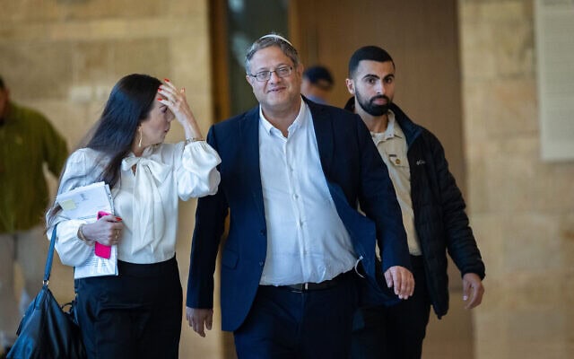 איתמר בן גביר וטלי גוטליב במשכן הכנסת בירושלים, 28 בינואר 2025 (צילום: יונתן זינדל/פלאש90) איתמר בן גביר וטלי גוטליב במשכן הכנסת בירושלים, 28 בינואר 2025 (צילום: יונתן זינדל/פלאש90)