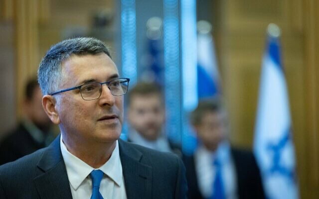 שר החוץ גדעון סער משתתף בכינוס השדולה ליחסי ישראל–ארצות הברית בכנסת בירושלים. 25 בפברואר 2026 (צילום: יונתן זינדל/פלאש90) שר החוץ גדעון סער משתתף בכינוס השדולה ליחסי ישראל–ארצות הברית בכנסת בירושלים. 25 בפברואר 2026 (צילום: יונתן זינדל/פלאש90)
