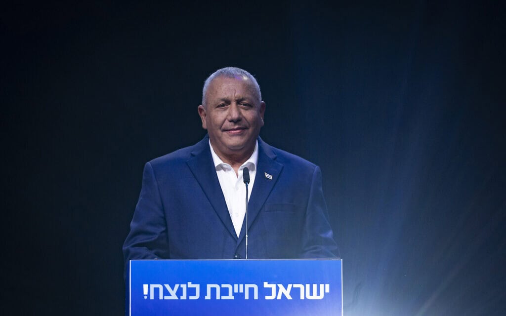 יו"ר ישר! גדי איזנקוט נושא דברים במהלך השקת קמפיין הבחירות של המפלגה במועצה אזורית דרום השרון, 30 ביוני 2026 (צילום: חיים גולדברג/פלאש90) יו"ר ישר! גדי איזנקוט נושא דברים במהלך השקת קמפיין הבחירות של המפלגה במועצה אזורית דרום השרון, 30 ביוני 2026 (צילום: חיים גולדברג/פלאש90)