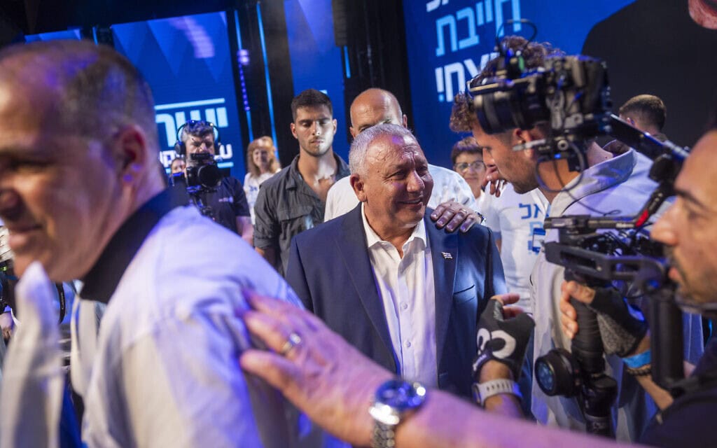 יו"ר ישר! גדי איזנקוט במהלך השקת קמפיין הבחירות של המפלגה במועצה אזורית דרום השרון, 30 ביוני 2026 (צילום: חיים גולדברג/פלאש90) יו"ר ישר! גדי איזנקוט במהלך השקת קמפיין הבחירות של המפלגה במועצה אזורית דרום השרון, 30 ביוני 2026 (צילום: חיים גולדברג/פלאש90)