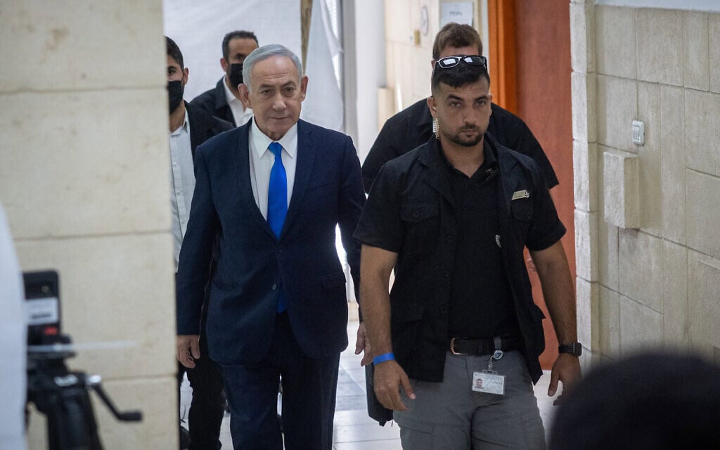 ראש הממשלה בנימין נתניהו בדיון במשפטו, בבית המשפט המחוזי בירושלים. 15 ביולי 2026 (צילום: יונתן זינדל/פלאש90) ראש הממשלה בנימין נתניהו בדיון במשפטו, בבית המשפט המחוזי בירושלים. 15 ביולי 2026 (צילום: יונתן זינדל/פלאש90)
