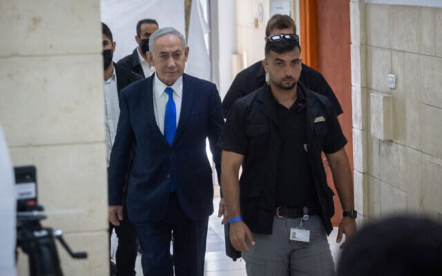 ראש הממשלה בנימין נתניהו בדיון במשפטו, בבית המשפט המחוזי בירושלים. 15 ביולי 2026 (צילום: יונתן זינדל/פלאש90) ראש הממשלה בנימין נתניהו בדיון במשפטו, בבית המשפט המחוזי בירושלים. 15 ביולי 2026 (צילום: יונתן זינדל/פלאש90)