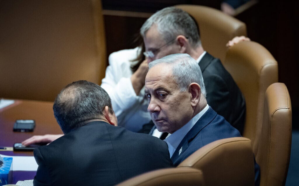 ראש הממשלה בנימין נתניהו משתתף בהצבעה במליאת הכנסת בירושלים. 16 ביולי 2026 (צילום: יונתן זינדל/פלאש90) ראש הממשלה בנימין נתניהו משתתף בהצבעה במליאת הכנסת בירושלים. 16 ביולי 2026 (צילום: יונתן זינדל/פלאש90)