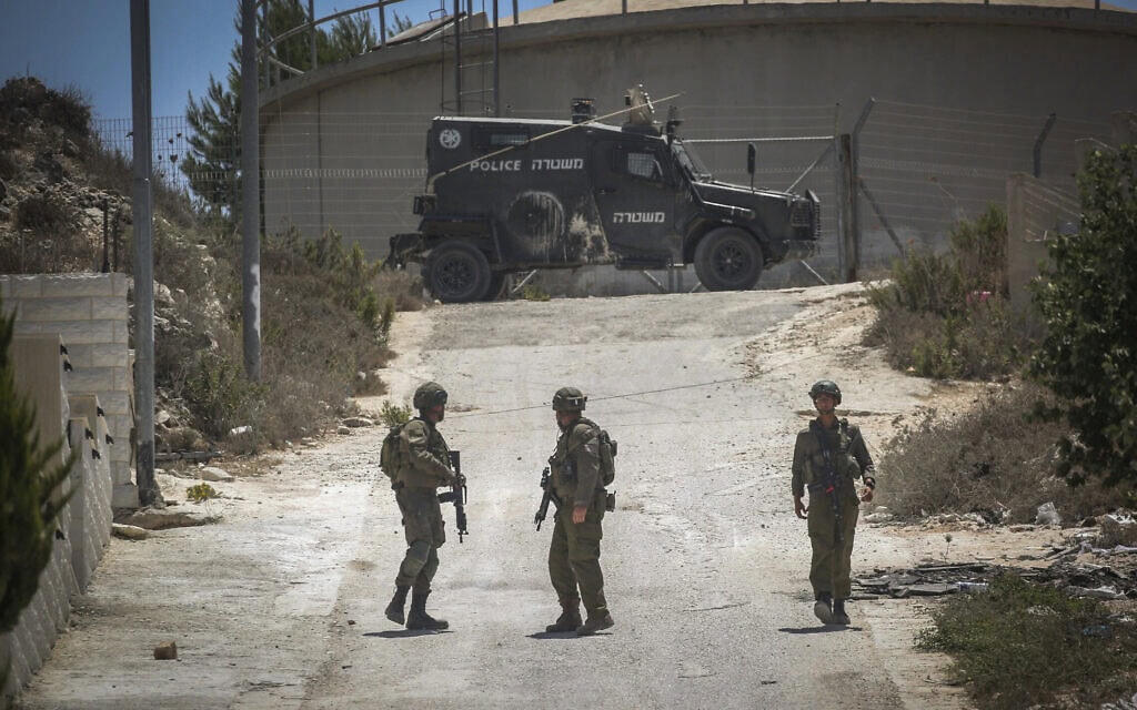 חיילי צה"ל פועלים בכפר תל, סמוך לעיר שכם שבגדה המערבית. 25 ביולי 2026 (צילום: Nasser Ishtayeh/Flash90) חיילי צה"ל פועלים בכפר תל, סמוך לעיר שכם שבגדה המערבית. 25 ביולי 2026 (צילום: Nasser Ishtayeh/Flash90)