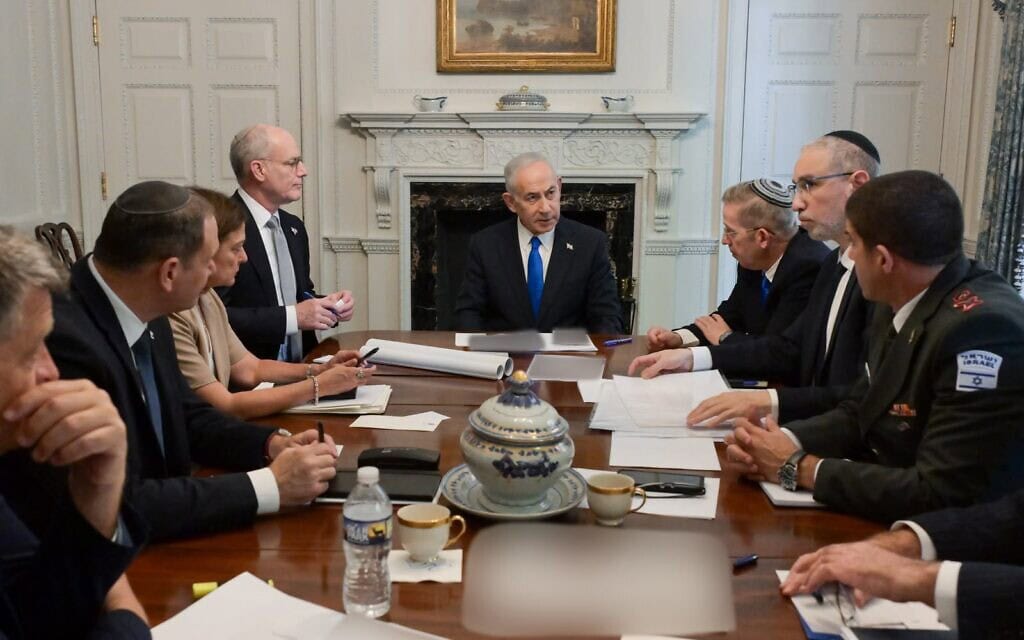 ראש הממשלה בנימין נתניהו בבלייר האוס לפני פגישתו עם נשיא ארצות הברית דונלד טראמפ, 28 ביולי 2026 (צילום: מעיין טואף / לע"מ)