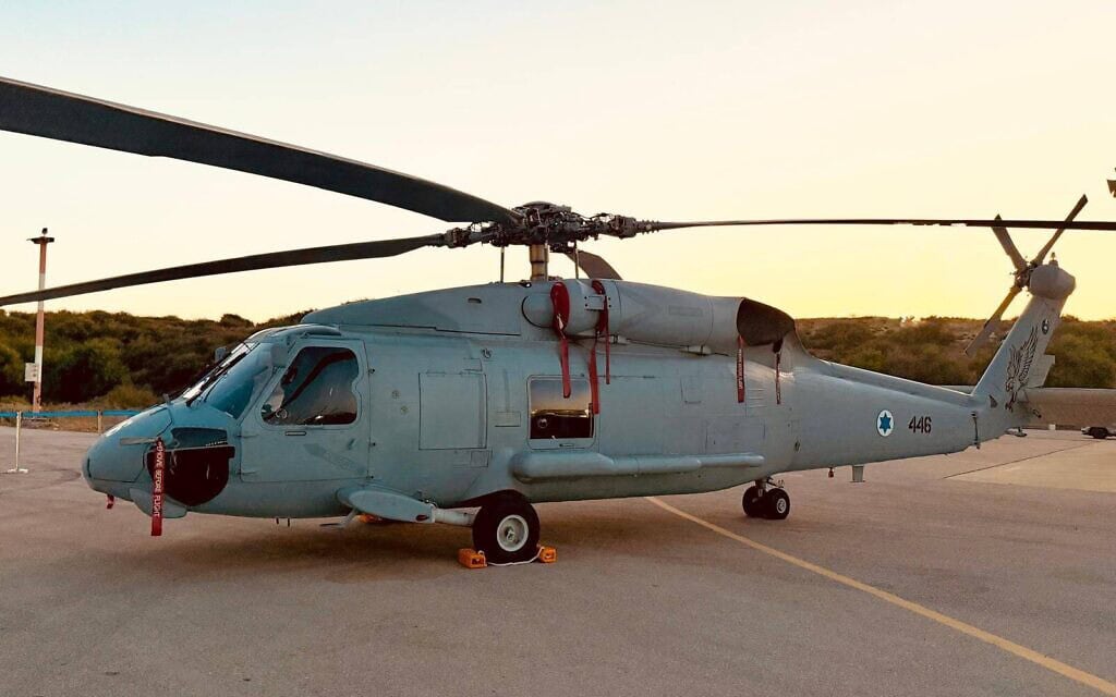 מסוק סיקורסקי SH-60F סיהוק, בשימוש חיל האוויר של צה"ל, נראה בבסיס חיל האוויר פלמחים, 28 ביולי 2026 (צילום: דובר צה"ל) מסוק סיקורסקי SH-60F סיהוק, בשימוש חיל האוויר של צה"ל, נראה בבסיס חיל האוויר פלמחים, 28 ביולי 2026 (צילום: דובר צה"ל)